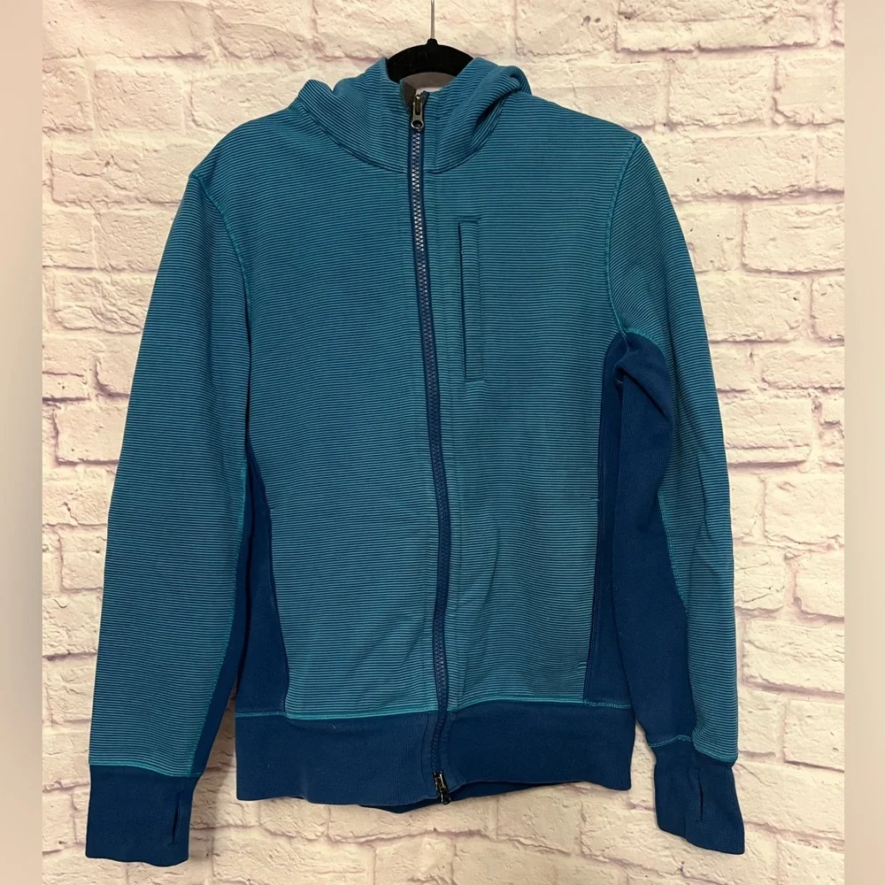 Lululemon Men's Scuba Hoodie - Picture 2 of 11